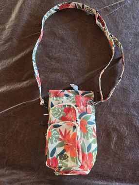 NWOT Lug Hawaiian Print Insulated Water Bottle Cross Body/Belt Bag